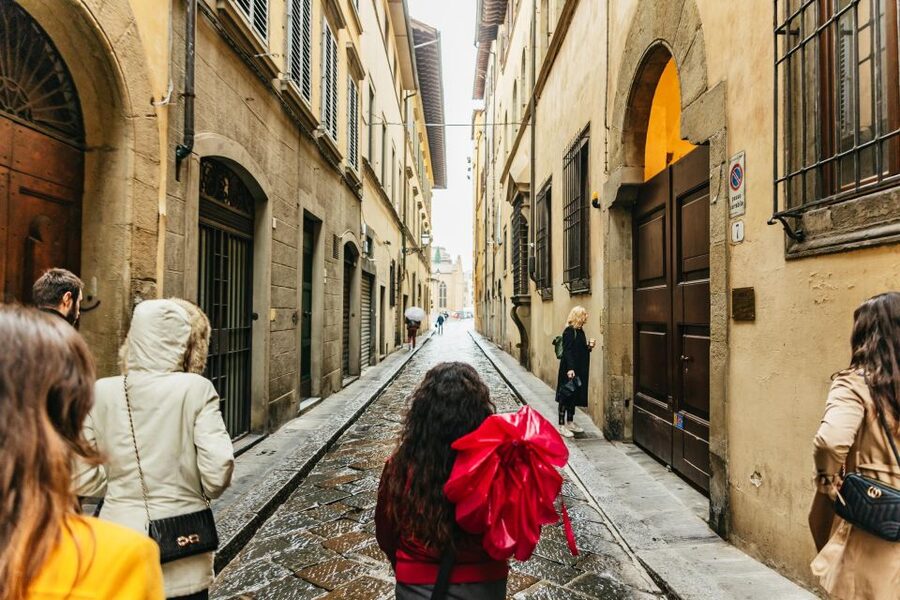 Florence: Tuscan Food and Wine Guided Walking Tour - Gelato finale: a sweet ending tied to Florence itself