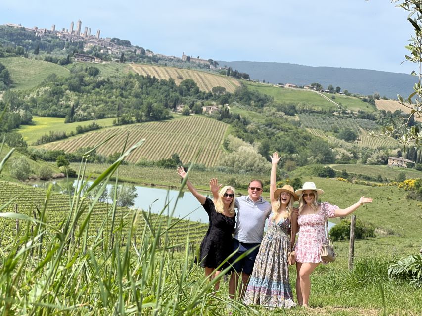 Florence: Wineries, Tastings, Lunch & San Gimignano Day Trip - Piazzale Michelangelo: the romantic viewpoint on the way back
