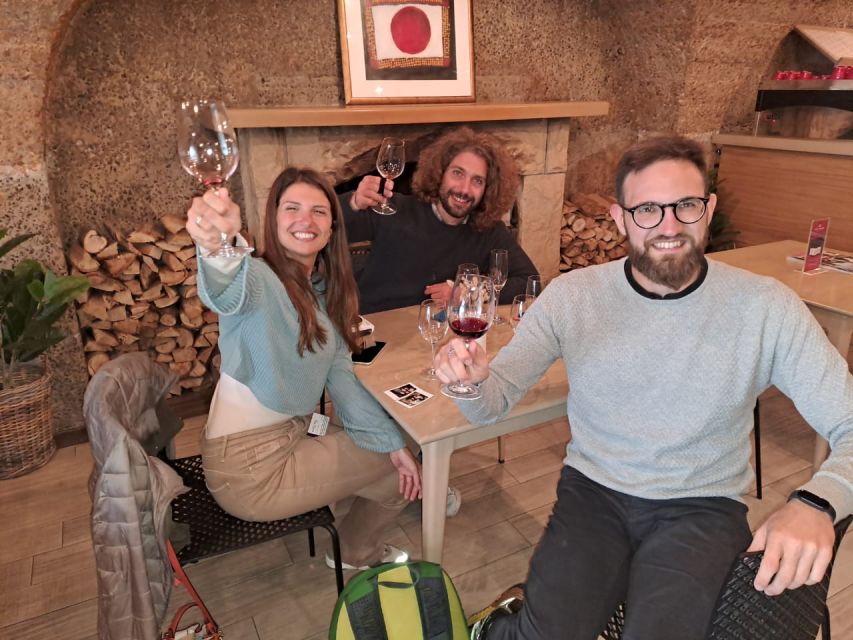Franschhoek & Stellenbosch: Full-Day Wine Tour - Getting picked up in Cape Town: plan for waiting and pack smart
