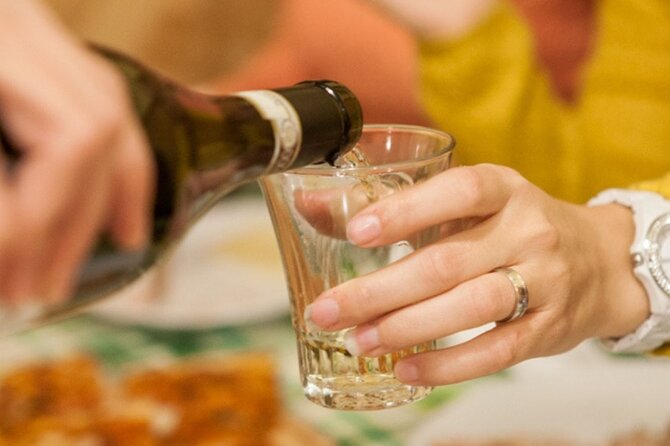 Frascati Day Tour: Road from Rome with Wine Tasting & Lunch - Shopping and a Second Stroll Through Frascati