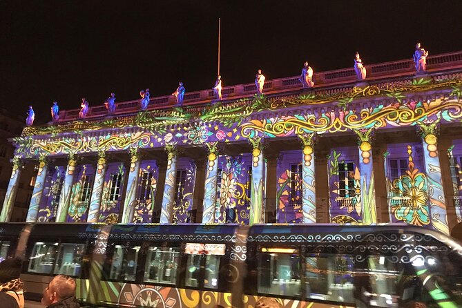 Free Walking Bordeaux Tour ENG + 1 glass of wine (Tip based) - Ending at Place de la Bourse: Why the Finale Works