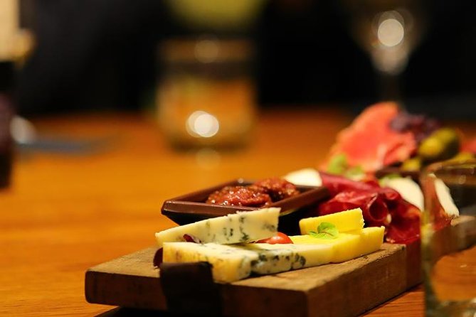 French Wine and Champagne Tasting in Paris - Ô Chateau at 5:00 pm: a calm Paris stop when you’ve walked enough