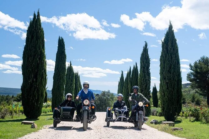 From Aix-en-Provence: 2-Hour Wine & Scenery Sidecar Tour - Getting from Aix: pickup points and how the start feels
