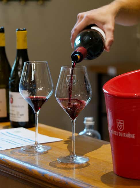 From Aix-en-Provence: Côtes de Provence Wine Tour - What Côtes de Provence is, in plain tasting terms