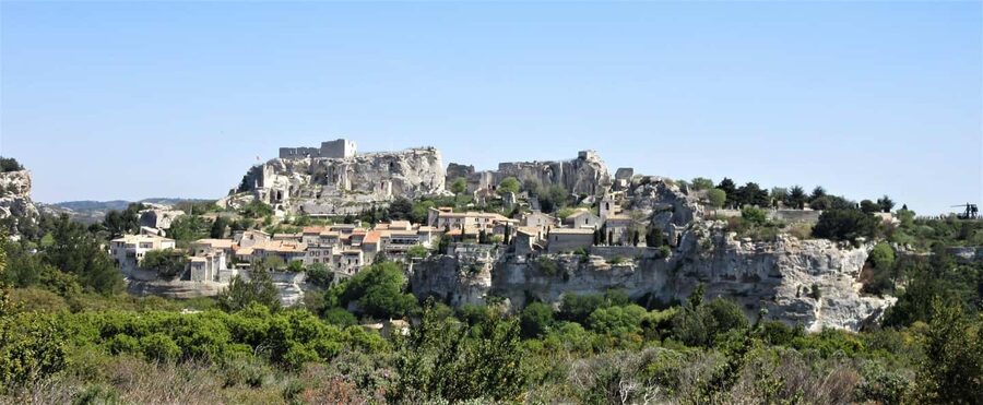 From Aix-en-Provence: Provence Region Tour with Wine Tasting - Les Baux-de-Provence: castle ruins, big views, and limited time