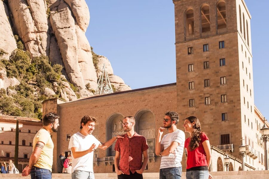 From Barcelona: Montserrat Half-Day Wine and Tapas Trip - Viewpoints and museum time: how to use your free hours well