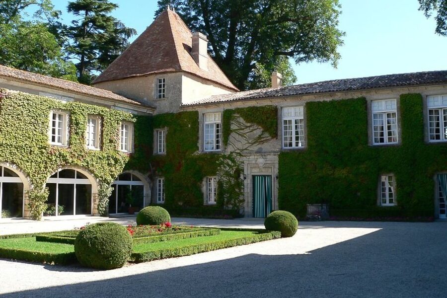 From Bordeaux: Full-Day Medoc Wine Tour - Pauillac break: free time plus a second tasting with room to breathe