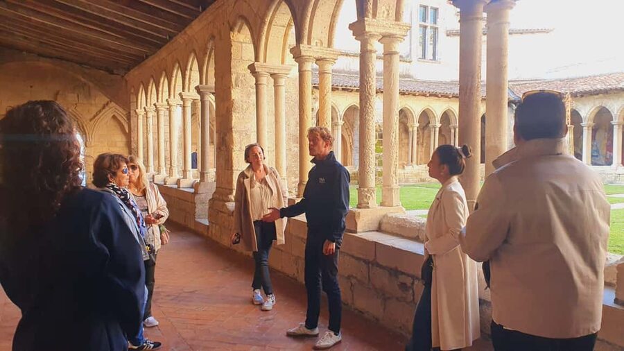 From Bordeaux: Half-Day Saint-Émilion Tour and Wine Tasting - Getting to Saint-Émilion from Bordeaux: the small-group van ride