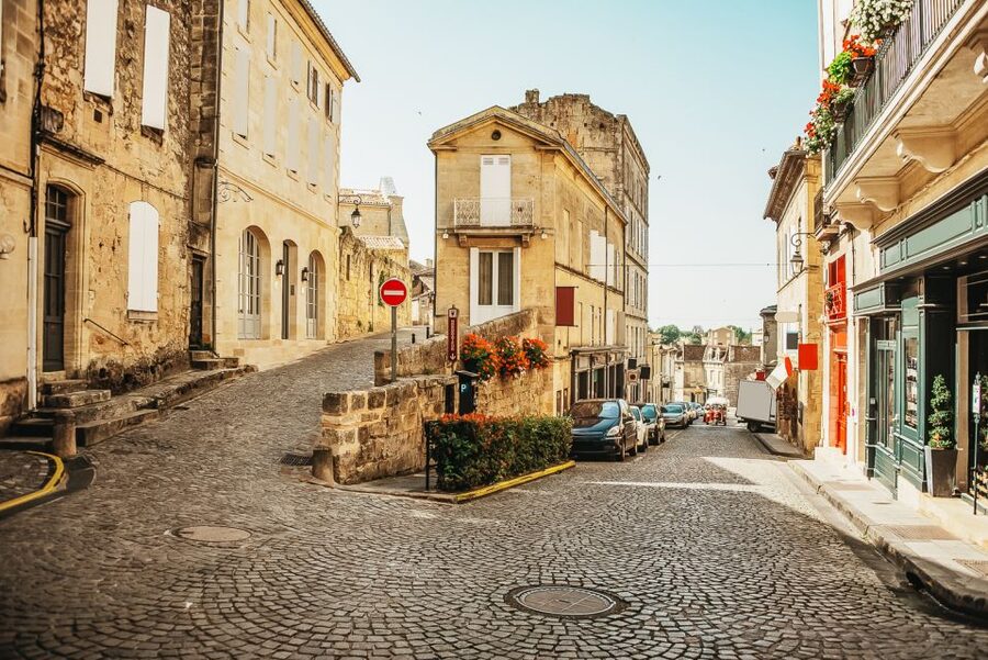 From Bordeaux: St. Emilion Village Half-Day Wine Tour - The pacing: how the 4 hours feel when you’re actually in it