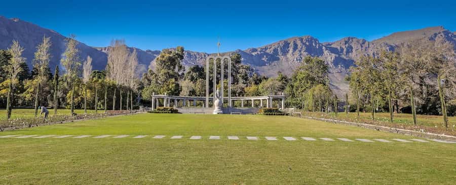 From Cape Town: Winelands Full Day Tour and Wine Tasting - Wine estate variation: why the stops can feel uneven