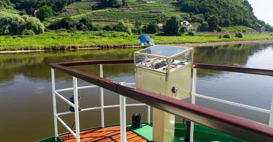 From Dresden: Saxon Wine Route Steamer Day Cruise - Getting to Servicestation Terrassenufer and Line 21