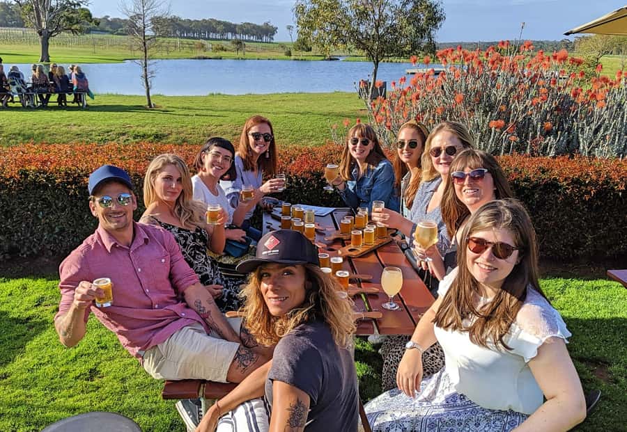 From Dunsborough/Busselton: Margaret River Wine Adventure - Lunch at a winery restaurant: woodfired pizza and views