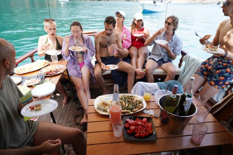 From La Spezia: Cinque Terre Boat Tour with Lunch and Wine - Stop-by-stop: what happens at each part of the route