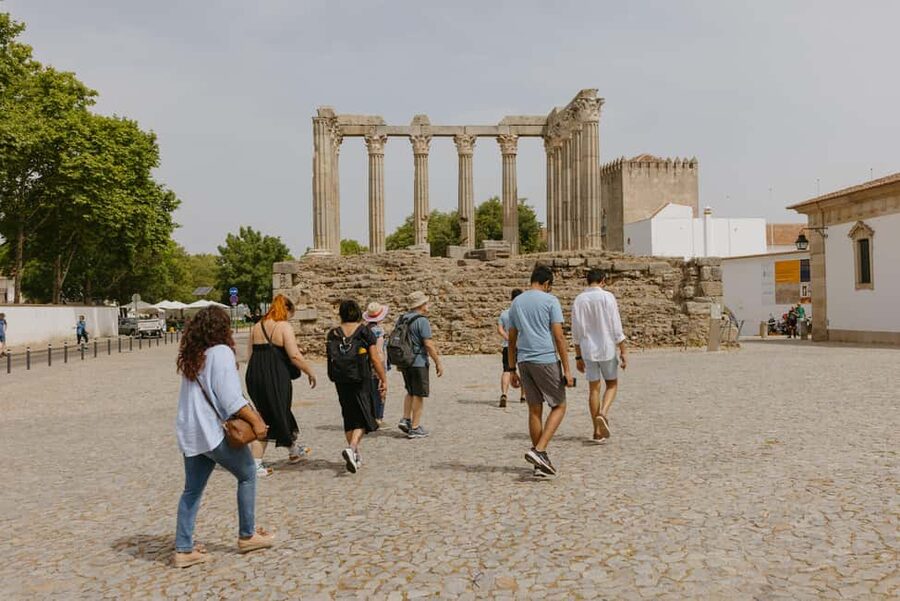 From Lisbon: Évora and Monsaraz Day Tour with Wine Tasting - Key things to know before you go
