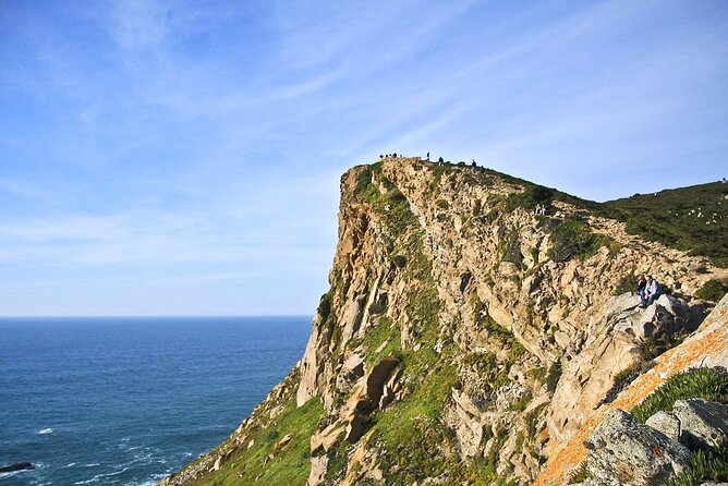 From Lisbon: Sintra, Pena Palace & Wine Tasting Small-Group Tour - What to wear and expect on a mostly-outside day