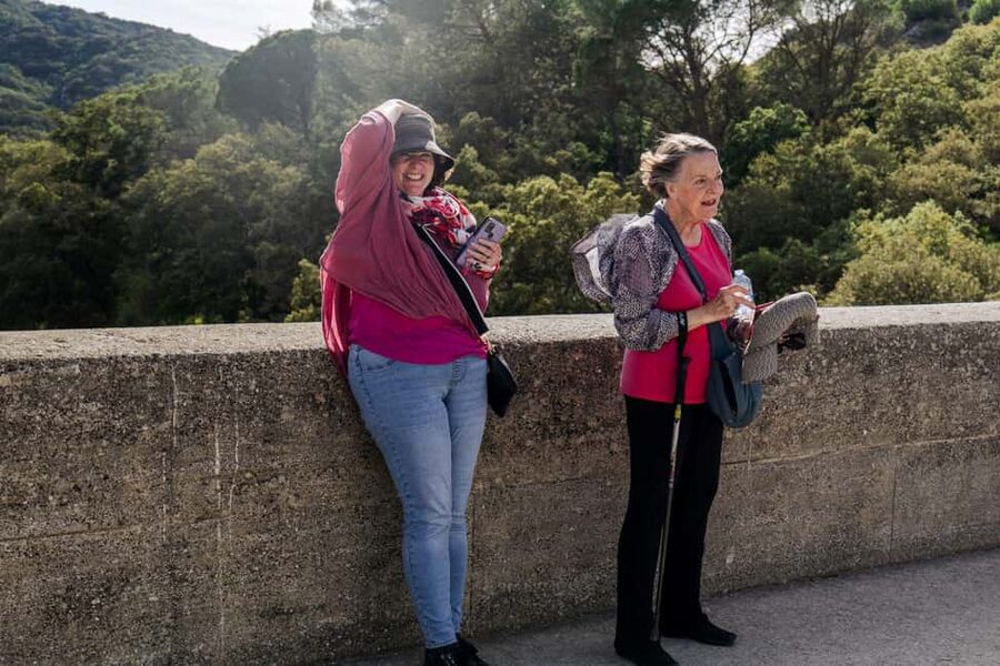 From Marseille: Provence Sightseeing Tour and Wine Tasting - What to bring (and how to plan for walking)