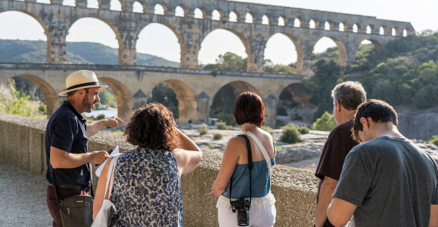 From Marseille: Provence Sightseeing Tour and Wine Tasting - Morning start: from Radisson Blu up to Les Baux-de-Provence