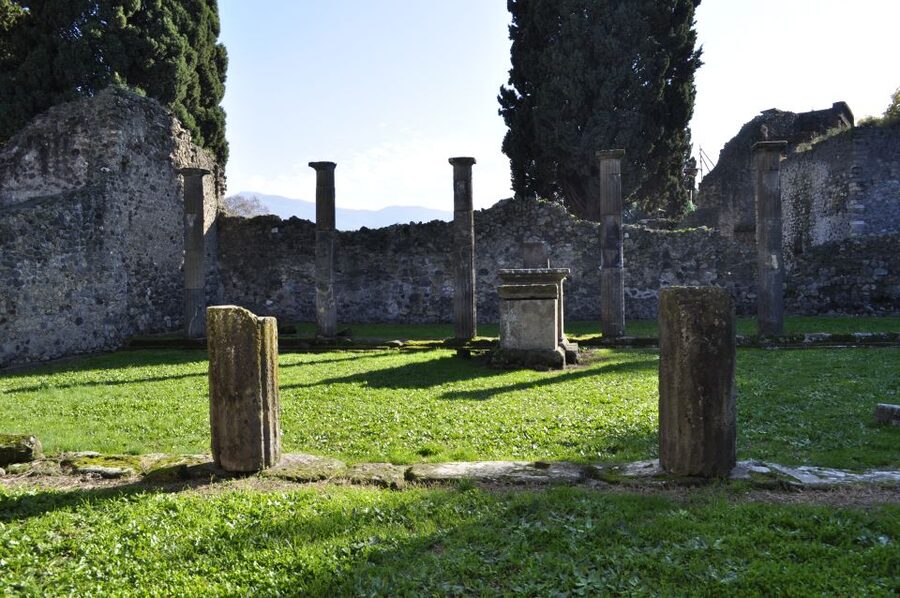 From Naples: Pompeii and Wine Tasting Tour with Lunch - FAQ