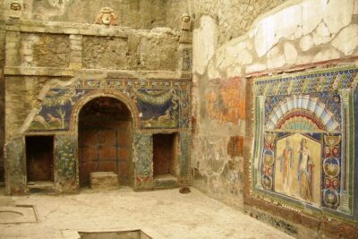From Naples: Pompeii and Wine Tasting Tour with Lunch - The Pompeii walking tour: what you actually see in two hours