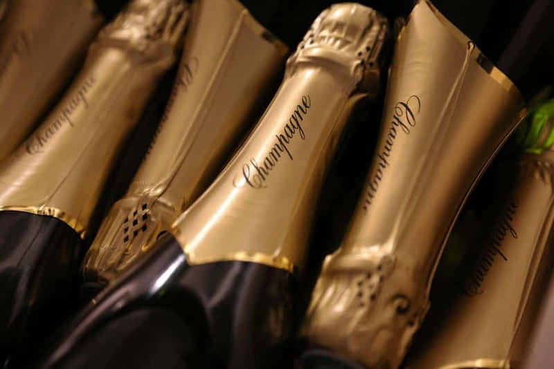 From Paris: Champagne Day Trip with 7 Tastings and Lunch - Guides and Pacing: Why the Day Feels Fun Instead of Rushed