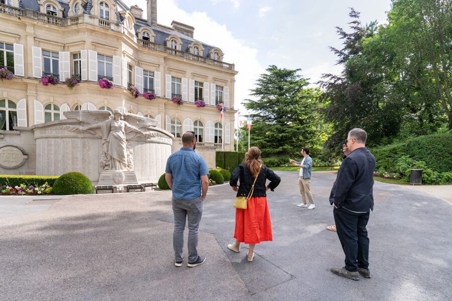 From Paris: Day Trip to Champagne with 8 Tastings & Lunch - Price and value at $345: what you’re really paying for