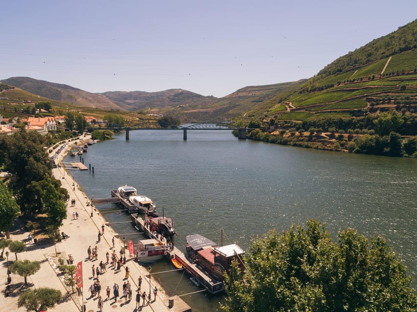 From Pinhão: Douro Valley Rabelo Boat Tour with Port Wine - Comfort, weather, and what to bring (so you enjoy it more)
