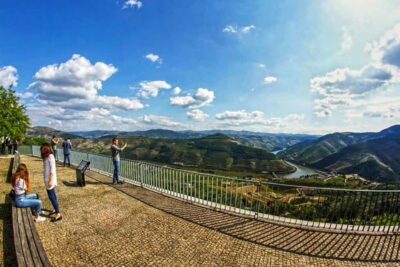 From Porto: Douro Valley with Wineries, Lunch and Boat Trip - Starting in Porto: Igreja da Lapa to the Douro in one smooth push