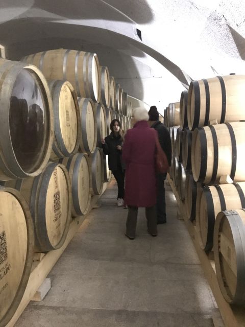 From Porto: Private Douro Valley Tour with Cruise and Wine - Pinhão train station and the photo strategy you’ll want to follow