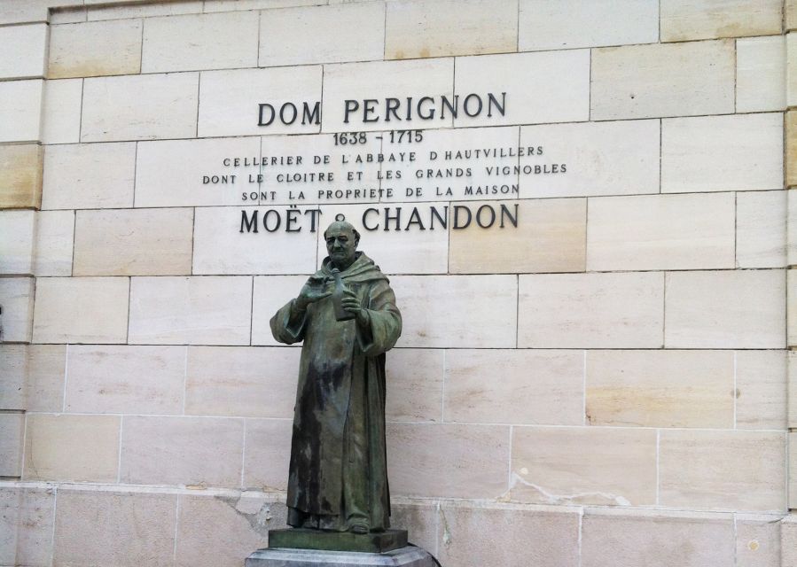 From Reims: Champagne Day Trip to 3 Family Domains & Lunch - Lunch in Épernay: refuel without losing the day