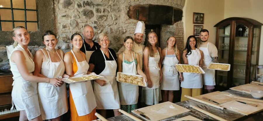 From Rome: Pasta Masterclass & Wine Tour in the Vineyard - Getting to the farmhouse: train rhythm and meeting time