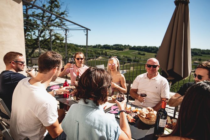 From Saint-Emilion : Electric Bike Day Tour with Wine Tastings and Picnic Lunch - Meeting Rustic Vines at 10:30 and getting ready