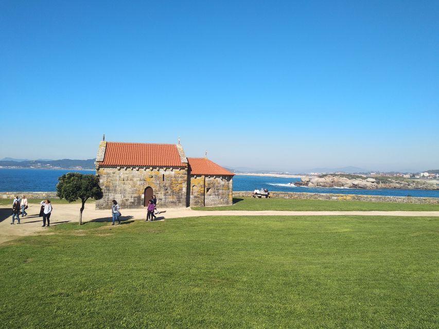 From Santiago: Rías Baixas Galicia Seafood & Wine Day Tour - O Grove lunch: seafood paradise, but you choose the restaurant