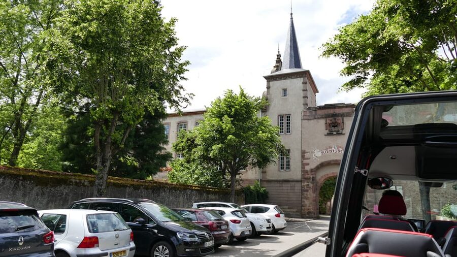 From Strasbourg: Medieval Villages & Wine Tasting Day Trip - Riquewihr at Lunch Time: When “Vineyard Town” Feels Real