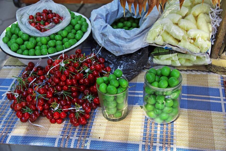 From Tbilisi: Kakheti Wine Region Tour with 9 Wine Tasting - Mzisguli: traditional attire photos, churchkhela, and honey-forward tasting