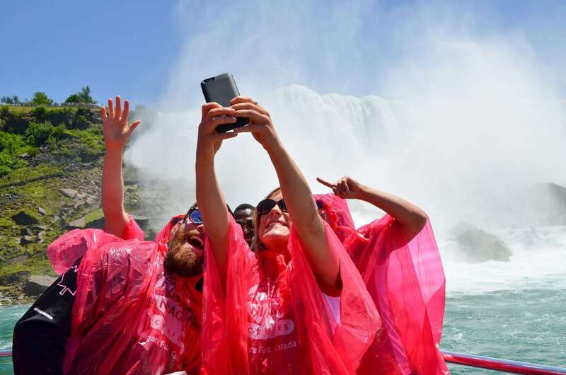 From Toronto: Niagara Falls Full-Day Bus Tour & Winery Stop - The quick photo-stop bridge: viewpoints on the way in and out