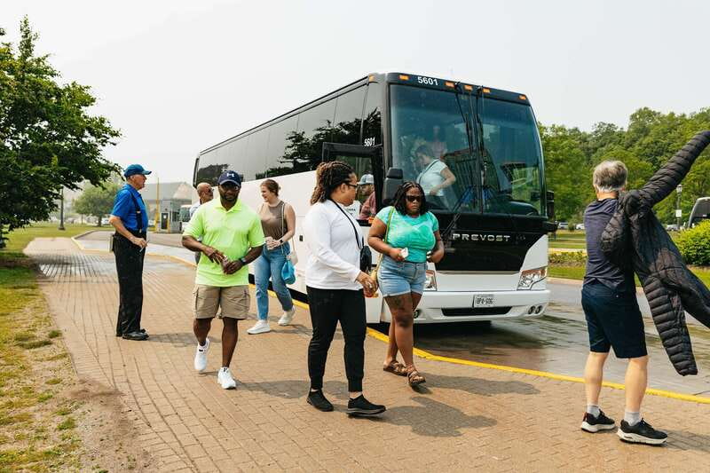 From Toronto: Niagara Falls + Winery, Cruise, & Lunch Option - Hornblower Cruise in Summer: Get Up Close to the Mist