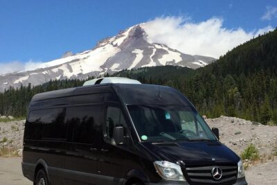 Full-Day Mt Hood Waterfall Tour with Lunch and Wine Included - Vista House and the basalt story: viewpoints that feel like a theme park, in a good way
