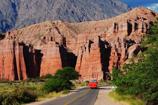 Full-Day Tour Cafayate Calchaqui Valleys with Wine - Entering the Calchaquí Valleys and Quebrada de las Conchas for real wow views