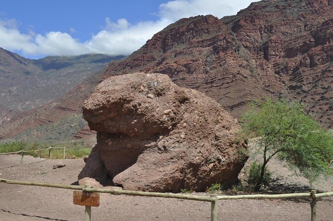 Full-Day Tour Cafayate Calchaqui Valleys with Wine - Garganta del Diablo: Devil’s Throat photo stop (and what to watch for)