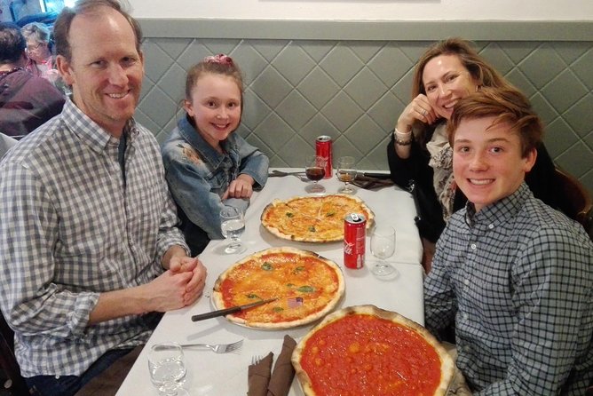 Gluten-Free Food & Wine Tour of Rome with Local Guide and Sightseeing - Piazza Navona: the classic square break in the middle of dinner mode