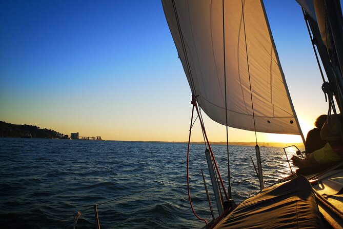 Golden Hour Boat Tour - Sailing by the Monuments with Wine - Wine Verde, Blankets, and the “We’re Taken Care Of” Feeling