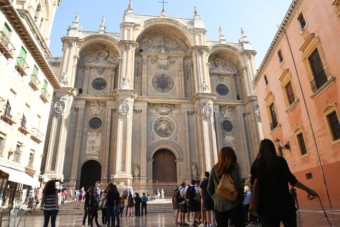 Granada Tapas and Wine Small Group Tour - Price and value: what $81 buys you in the real world