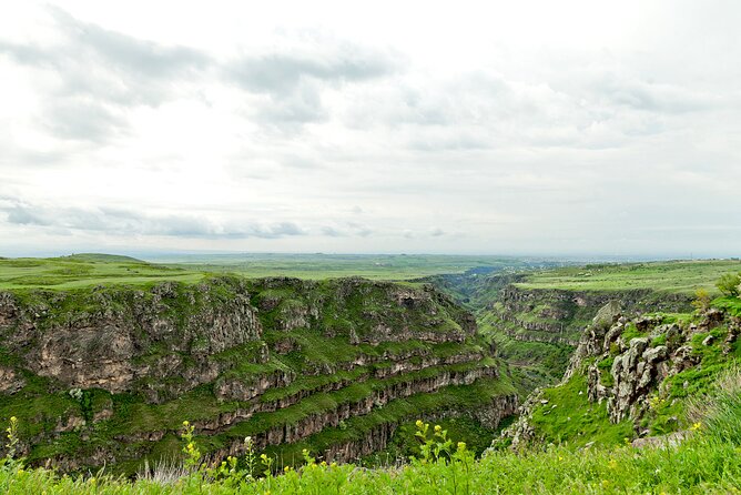 Group Tour: Hovhannavank, Saghmosavank, Chocolate House, Aghtsk - Saghmosavank by the Kasakh Canyon: Manuscripts and Rebuilding After 1988