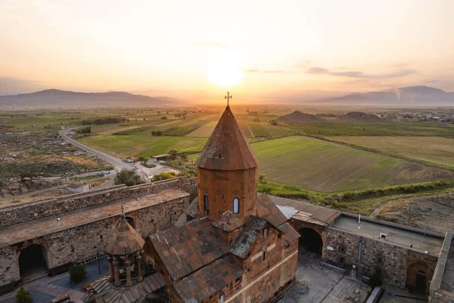 Group tour: Khor Virap, Noravank, Jermuk, Areni wine tasting - Entering Khor Virap: Ararat views and the 301 story