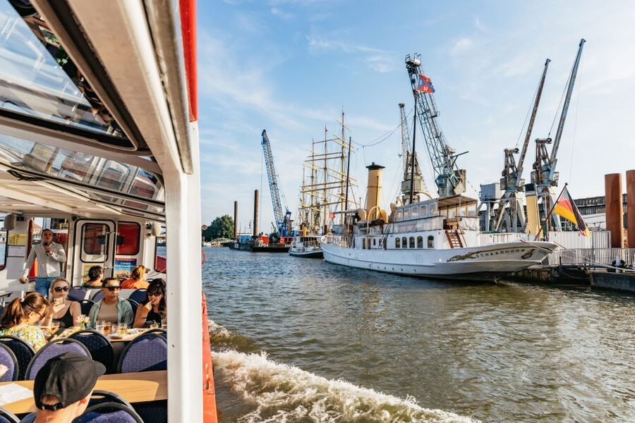 Hamburg: Harbor Cruise with Wine and Cheese - Outdoor deck vs. heated salon: dress for the season