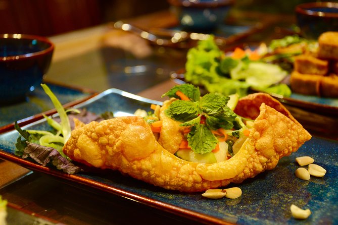 Hanoi Cooking Class: Market Tour, Free Liquor & Coffee Tasting - Why a Hanoi market-and-cooking night is better than a restaurant
