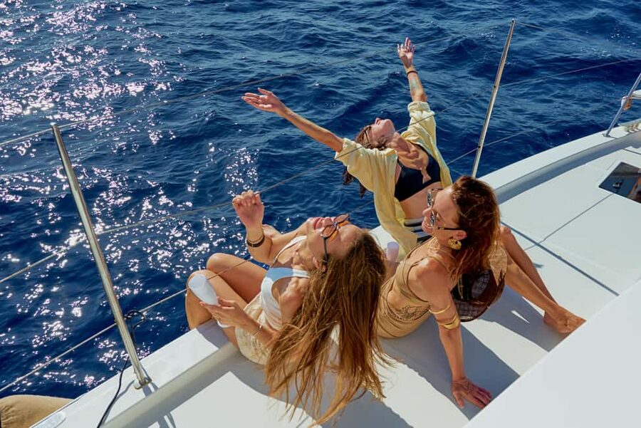 Heraklion: Dia Island Romantic Sunset Cruise with Wine - The boat ride: comfort on a semi-private catamaran