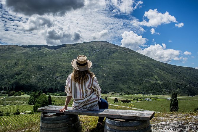 Hop on Hop off Wine Tours Queenstown - Stop-by-stop: Shotover Jet to Arrowtown Village