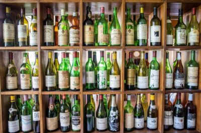 Hunter Valley: Wine Tour with 3 Tastings and Garden Lunch - Boutique cellar doors and how the tastings are paced