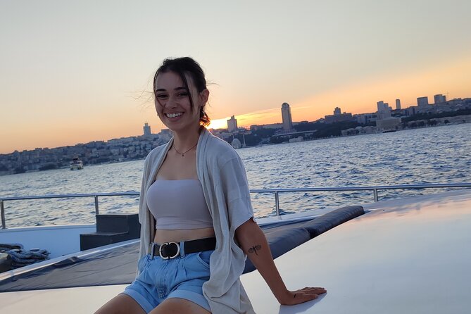 Istanbul Bosphorus Sunset Cruise with Wine on a Luxury Yacht - Fatih Sultan Mehmet Bridge and Anadoluhisarı: The Narrowest Waterpoint Moment